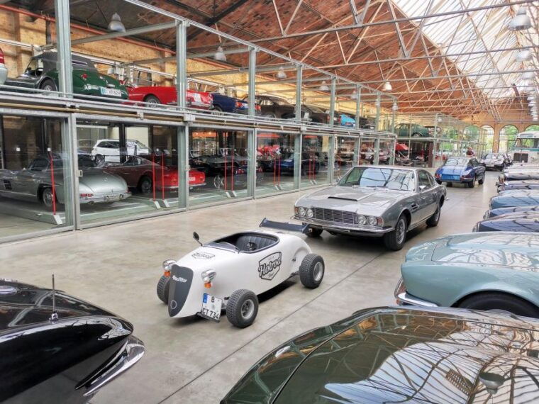 classic-remise-tour-in-a-mini-hotrod