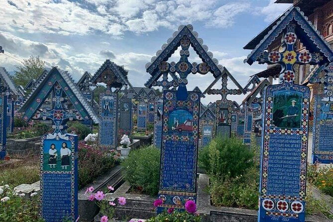 classic-romania-tour-small-group-in-8-days-transylvania-and-maramures