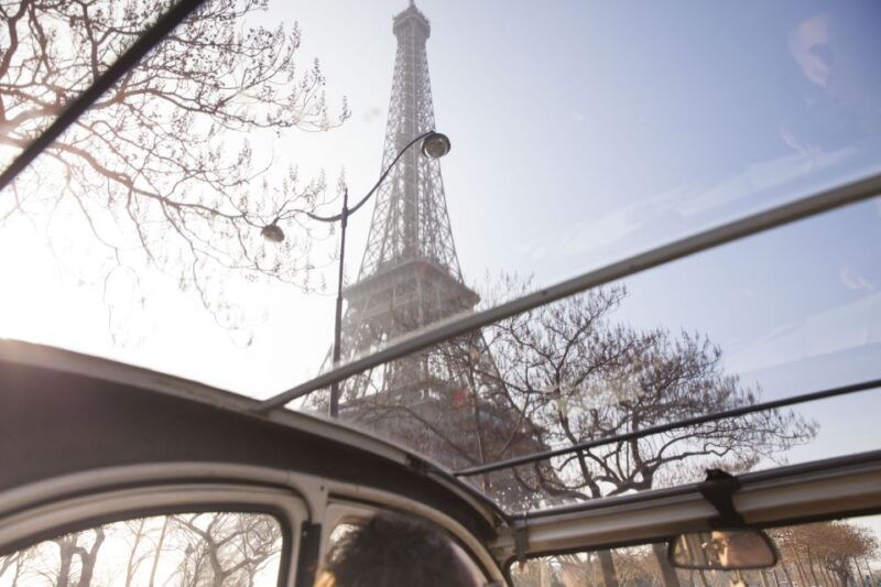 classic-romantic-paris-3-hour-vintage-2cv-tour