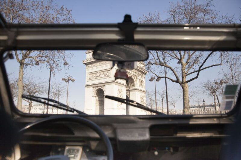 classic-romantic-paris-3-hour-vintage-2cv-tour