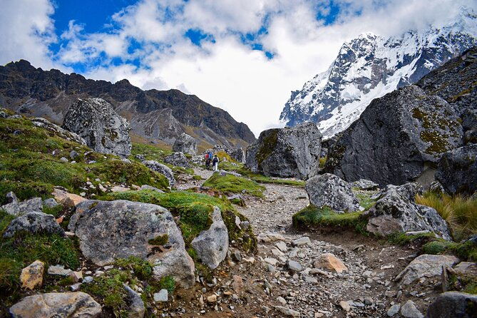 classic-salkantay-humantay-lake-trek-to-machu-picchu-5-days