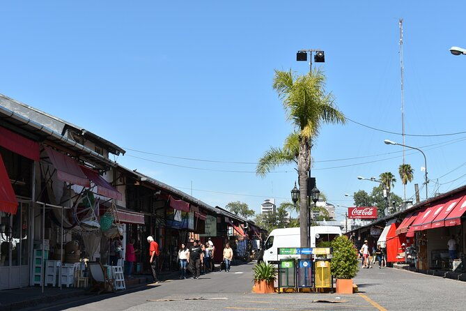 classic-tiger-with-puerto-de-frutos-photo-stop-at-the-art-museum
