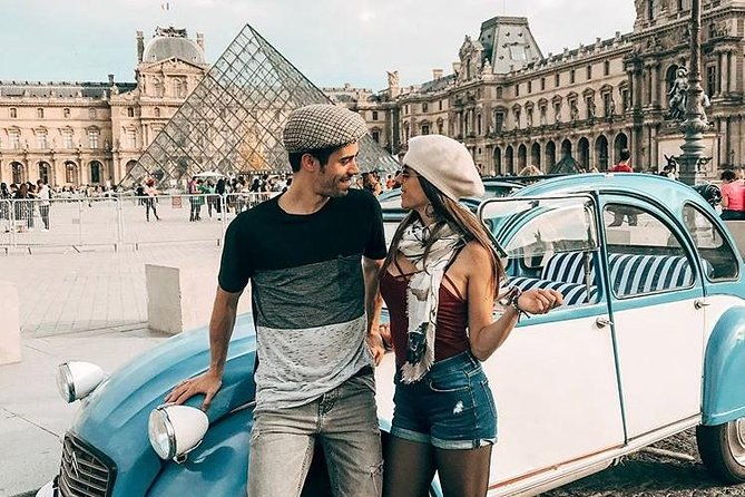 classic-tour-of-paris-in-2cv-citroen