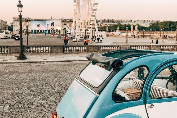 classic-tour-of-paris-in-2cv-citroen