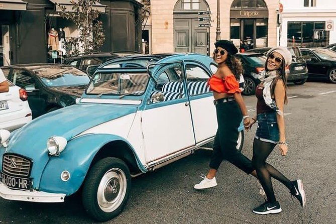classic-tour-of-paris-in-2cv-citroen