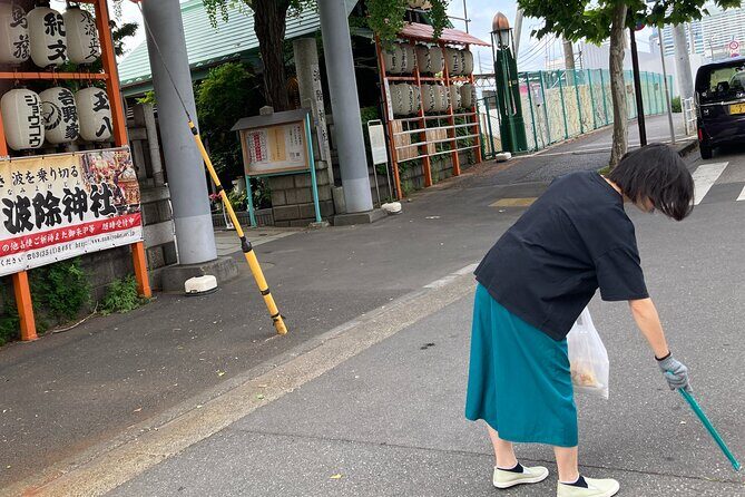 Clean and Walk with Local Guide in Tsukiji Ginza - Practical Details and Tips