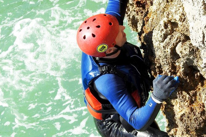 cliff-jumping-tour-coasteering-in-albufeira