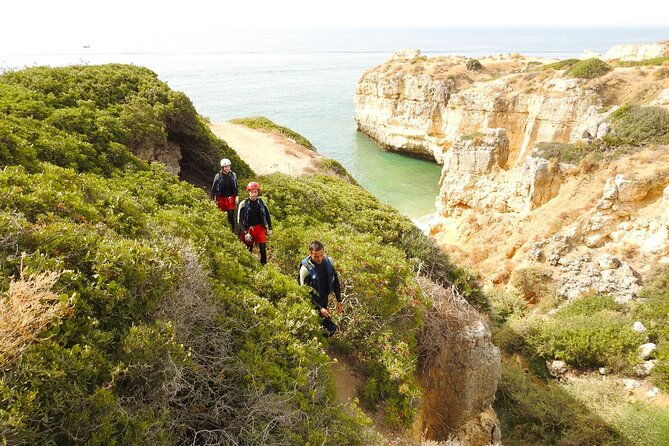 cliff-jumping-tour-coasteering-in-albufeira