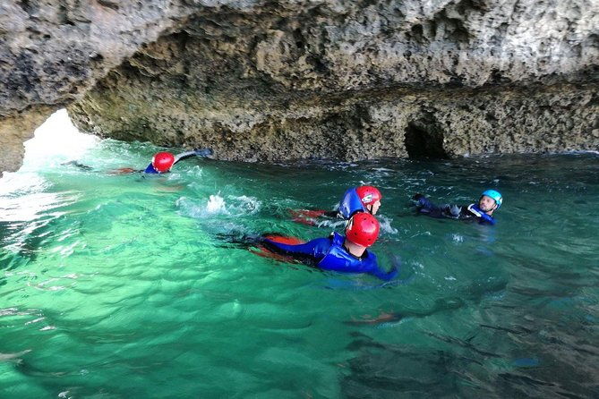 cliff-jumping-tour-coasteering-in-albufeira