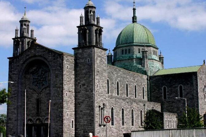 cliffs-of-moher-burren-and-galway-2-days-private-chauffeur-tour-2