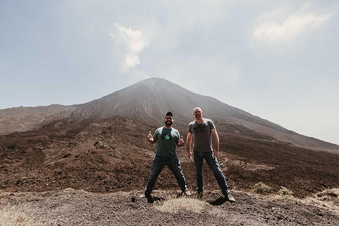 climb-active-pacaya-volcano-box-lunch-at-the-top-shared-tour