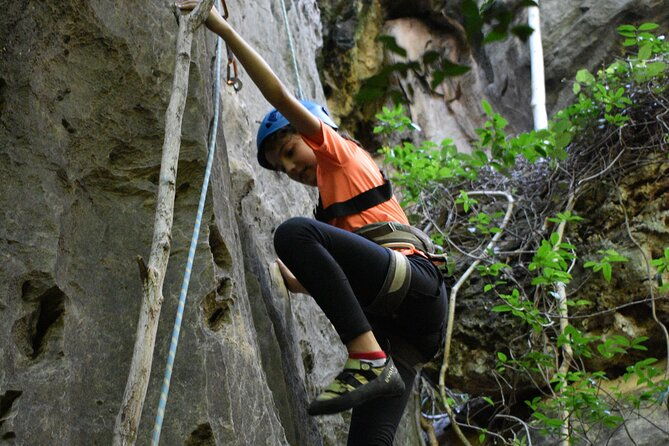 climb-for-the-first-time-on-the-rock-at-serra-do-cipo