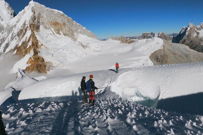 climb-pisco-the-balcony-of-the-cordillera-blanca-5752m