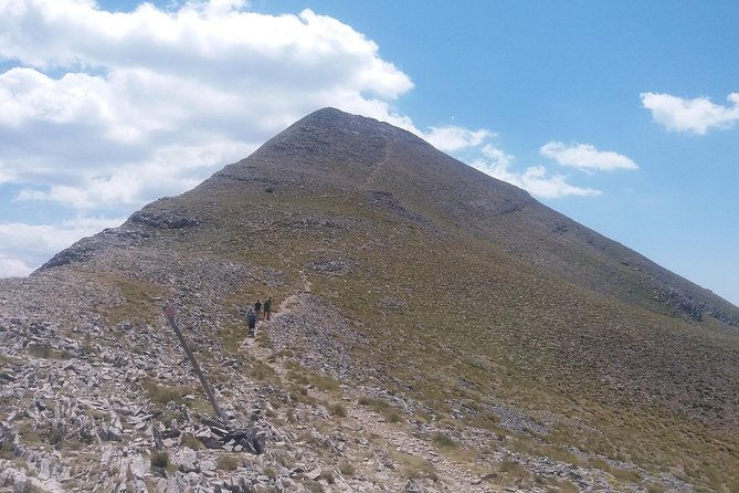 climb-up-mountain-taygetos