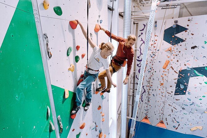 climbing-in-morkvedhallen-climbing-center-2