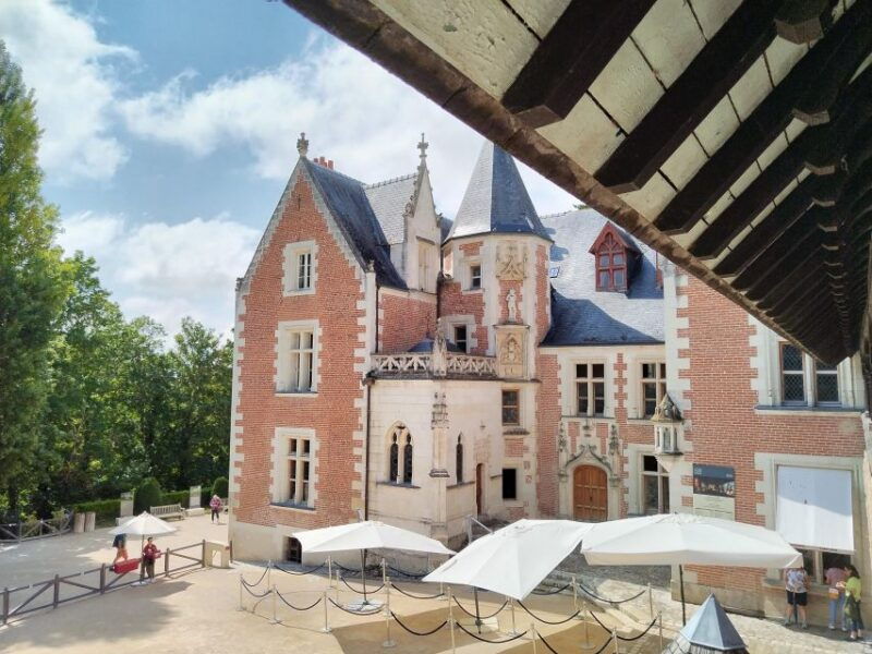 clos-luce-da-vincis-castle-private-guided-tour-with-ticket