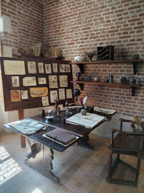 clos-luce-da-vincis-castle-private-guided-tour-with-ticket