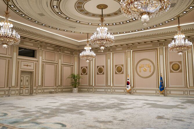 (Closed) Koreas White House Walking Tour Blue House - Key Points