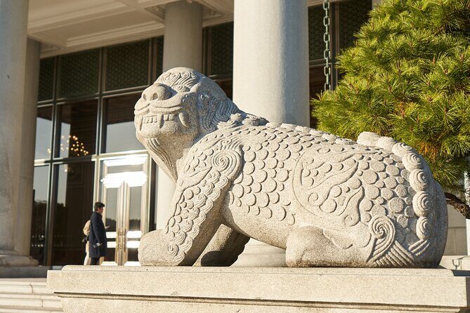 (Closed) Koreas White House Walking Tour Blue House - Practical Details & What to Expect