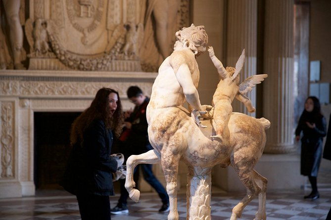 closing-time-at-the-louvre-the-mona-lisa-at-her-most-peaceful