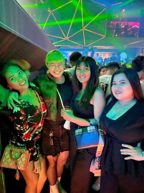 club-crawl-and-party-experience-at-bgc