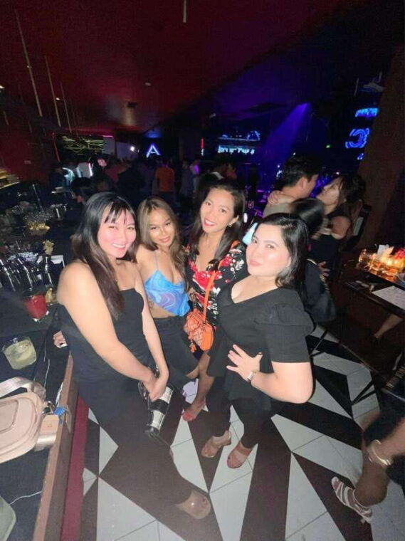 club-crawl-and-party-experience-at-bgc
