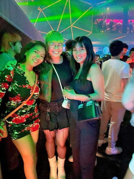 club-crawl-and-party-experience-at-bgc