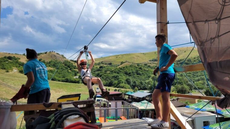 cluj-outdoor-activities-day-trip-with-zip-line-and-hike