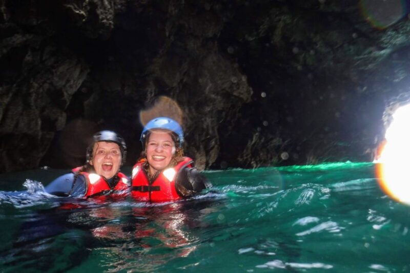 coasteering-algarve-cliff-jump-swim-climb-in-sagres