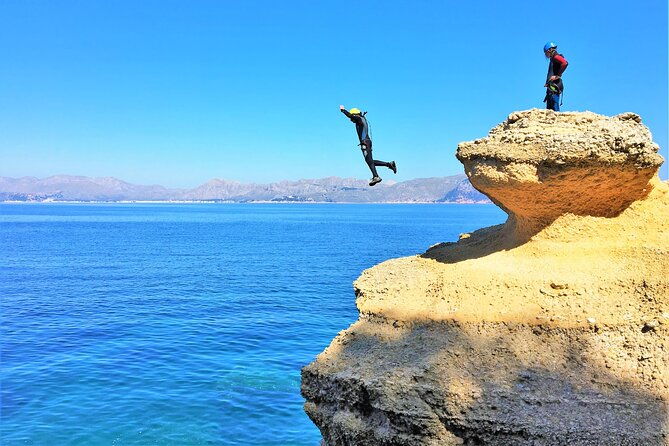 coasteering-cliff-jumping
