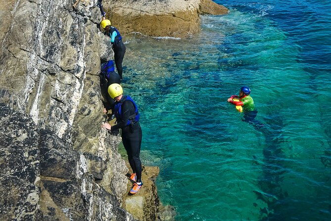 coasteering-experience-in-newquay