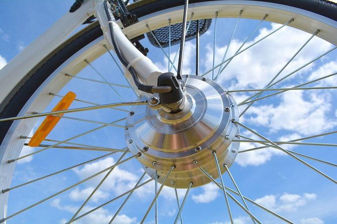 coastline-on-ebike-tour