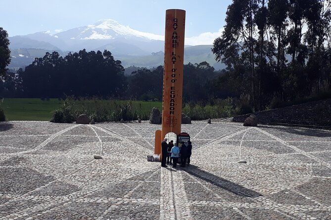 cochasqui-pyramids-rose-plantation-and-equator-line-day-tour