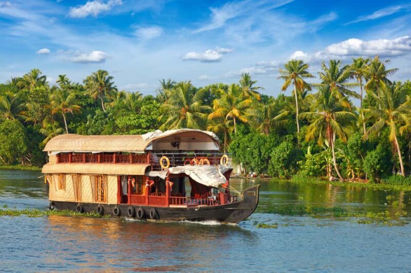 Cochin: 5-Day Munnar, Thekkady, and Alleppey Tour - FAQs