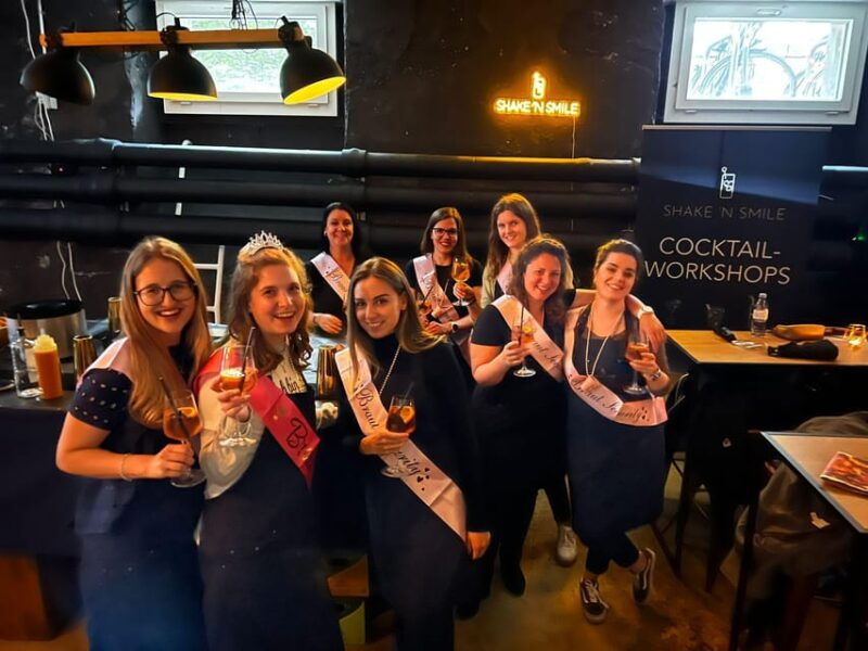 Cocktail Workshop in Zürich (by Shake 'N Smile) - Who Will Enjoy This Experience Most?