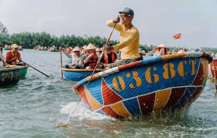coconut-boat-hoi-an