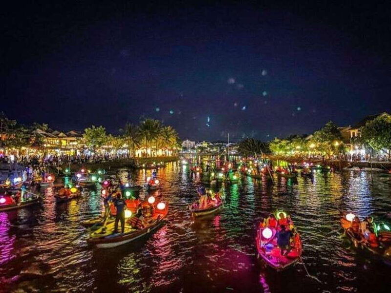 coconut-jungle-hoi-an-city-boat-ride-release-flower-lantern