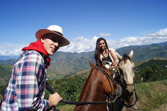coffee-tour-in-horse-riding-and-lunch-in-medellin