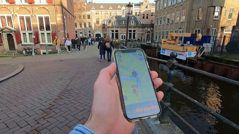 coffeeshops-walking-tour-with-smartphone-app