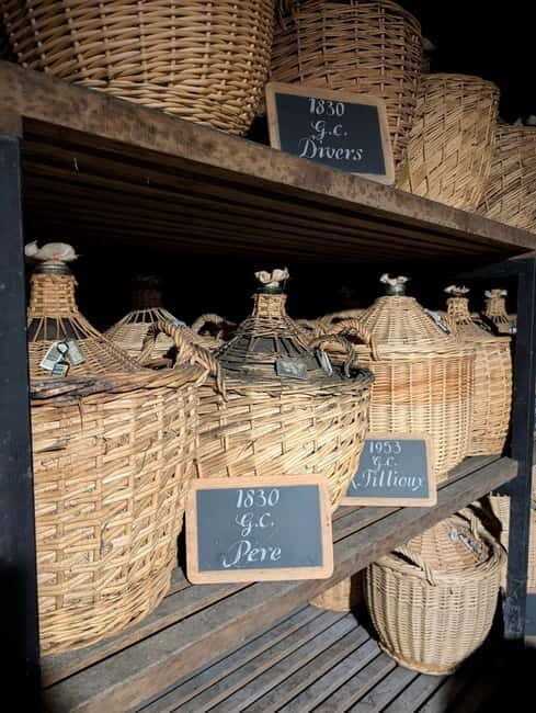 Cognac guided tour of the vineyard and visit/tasting at a winemaker's estate - Key Points