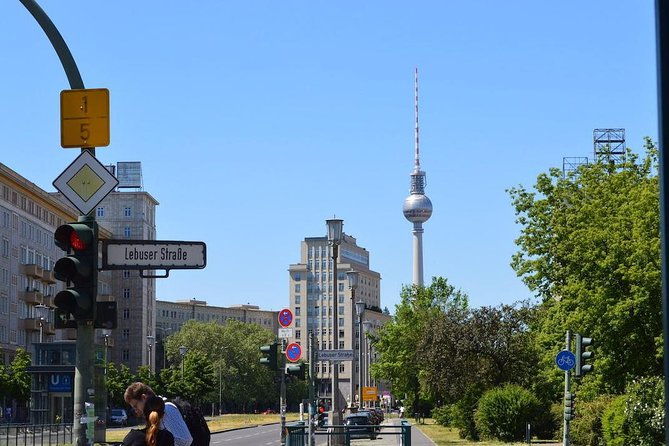 cold-war-walking-tour-of-berlin