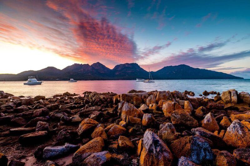 Coles Bay: Wineglass Bay Adults-Only Cruise with Lunch - Key Points