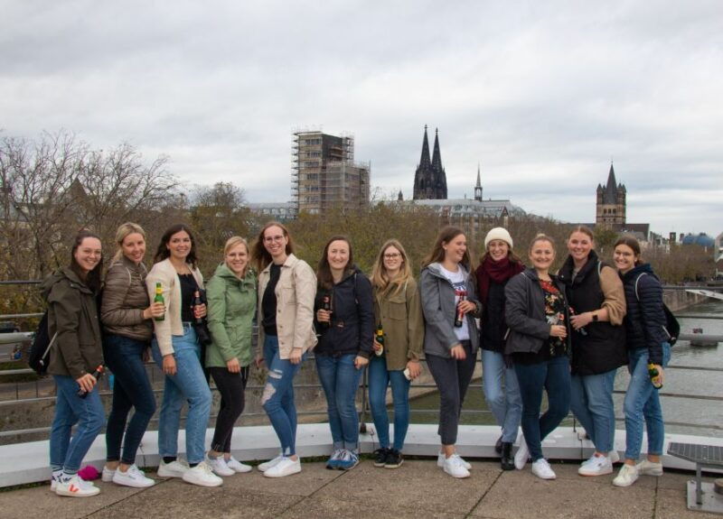 cologne-bachelor-party-tour-in-the-old-town-with-photoshoot