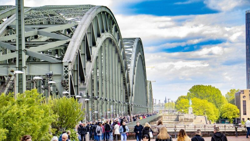 cologne-capture-the-most-photogenic-spots-with-a-local