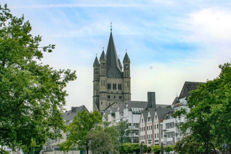 cologne-city-highlights-with-local-guide