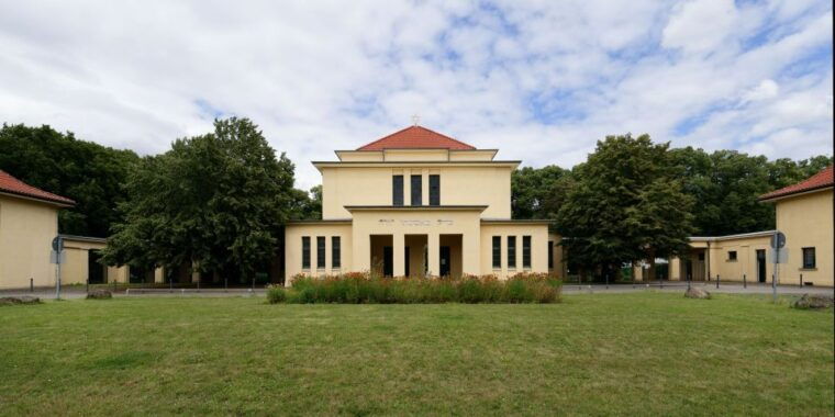 cologne-el-de-haus-and-old-town-private-guided-tour