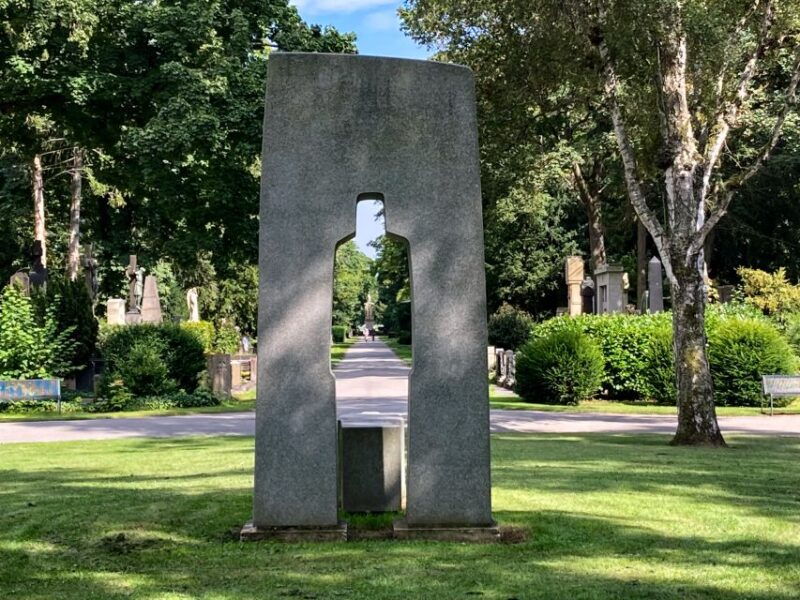 cologne-guided-tour-of-melatenfriedhof