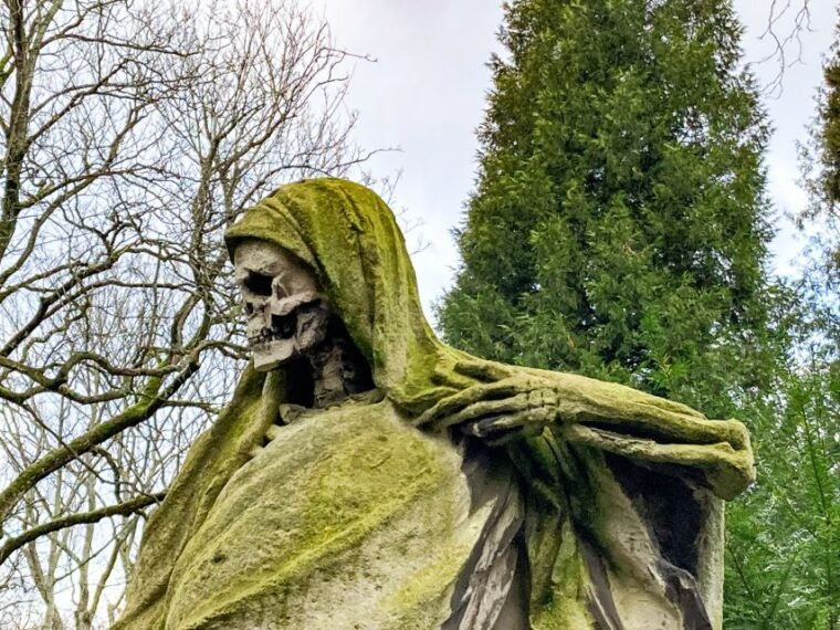 cologne-guided-tour-of-melatenfriedhof