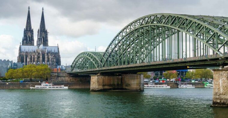 cologne-highlights-privat-walking-tour-panoramic-boat-trip