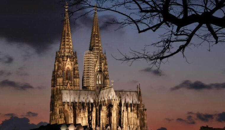 cologne-the-night-watchman-old-town-walking-tour-in-german